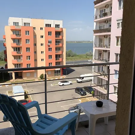 Apartament Summerland 2 * 马马亚